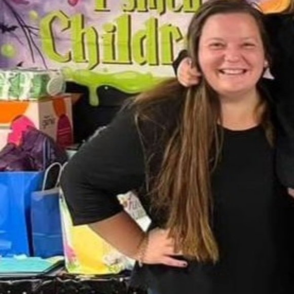 Meet your Posher, Morgan - Picture 2 of 3